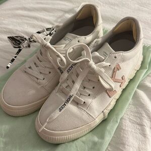 Off-White Sneakers